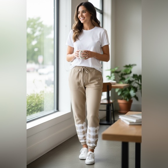 Talentless, Mid Rise Sweats, Women’s M, Tie Dye Detail - Picture 2 of 7